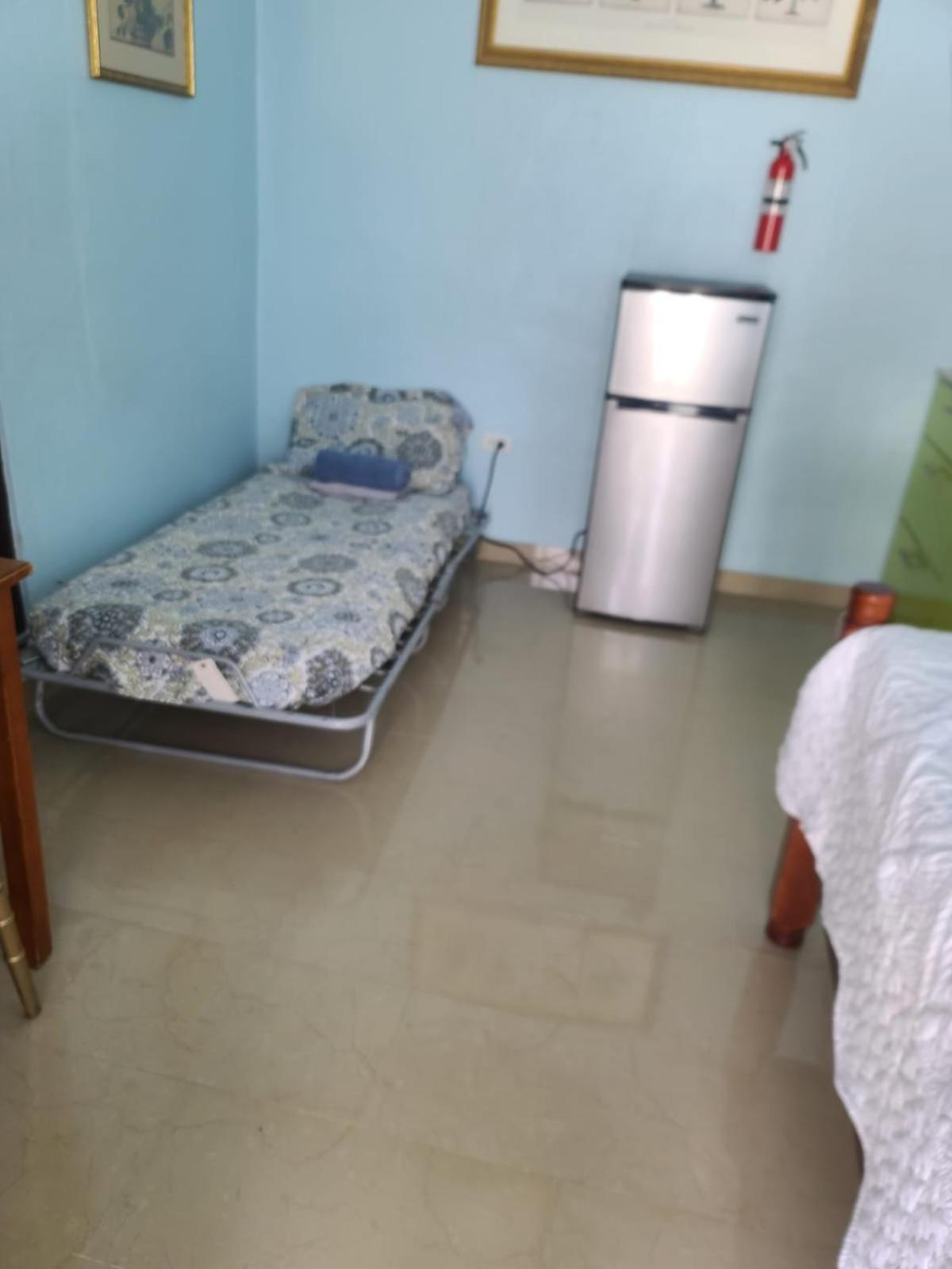 Private Near Beach-full Bath, Kitchenette, Sleeps 2, Unit 5 Apartamento *