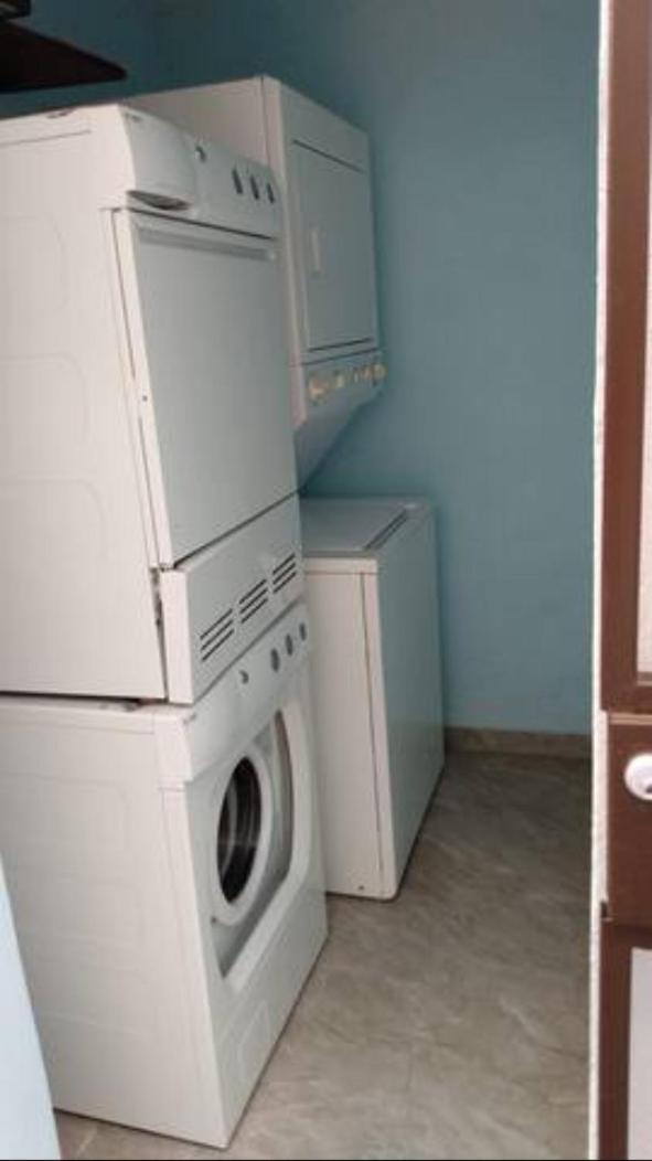 Apartment Private Near Beach-full Bath, Kitchenette, Sleeps 2, Unit 5 San Juan